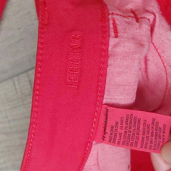 ๐ 3/$20๐ American Eagle Stretch Jeggings in Red US 14 - Picture 3 of 12